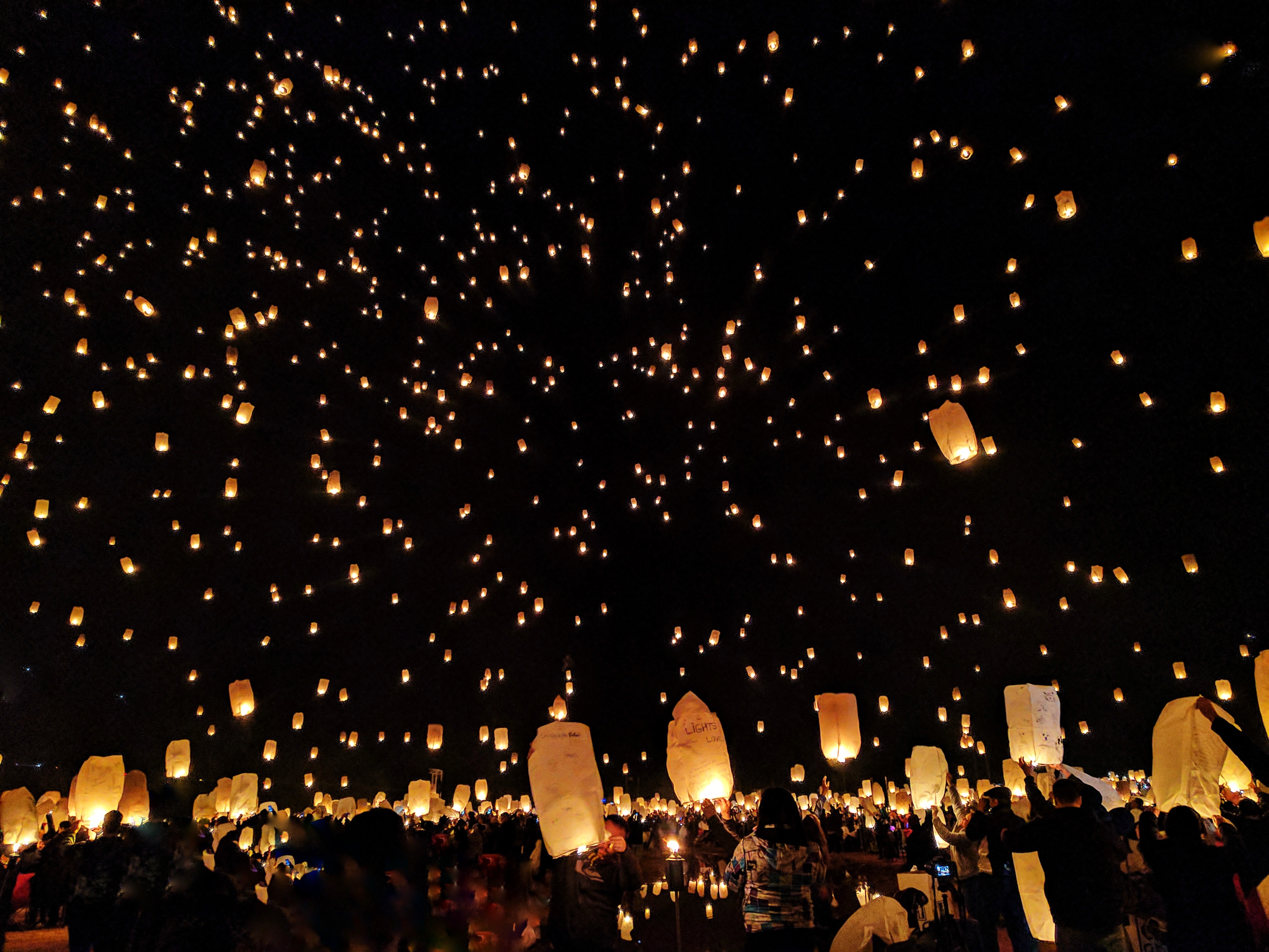 Read more about the article Yi Peng, Lantern Festival in Thailand