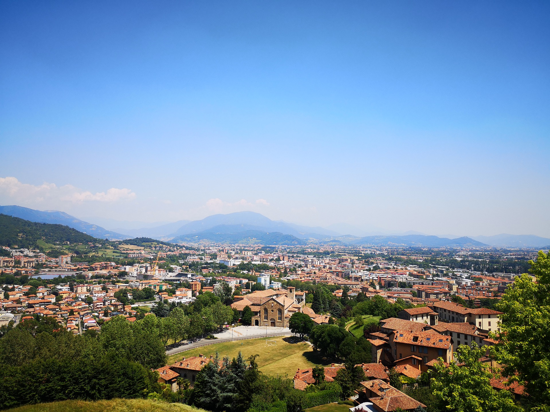 Al momento stai visualizzando Ecoturismo a Bergamo: Perché visitare questa città italiana?