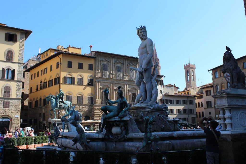 Piazza della Signoria, Florence-Italy by Dylan Garton via Pixabay