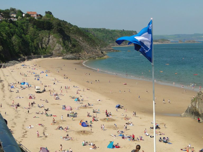 Tenby -North beach, Awarded International blue flag by Senblake via Flickr