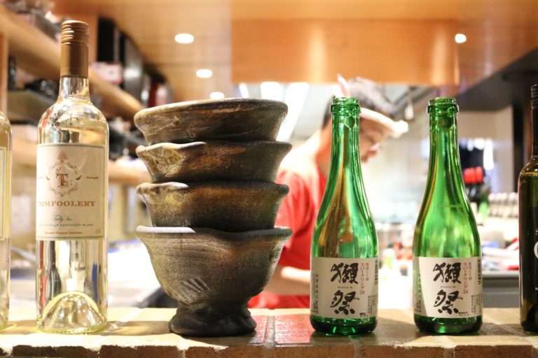 Sake or saké, the alcoholic beverage included in Odawara Kamaboko