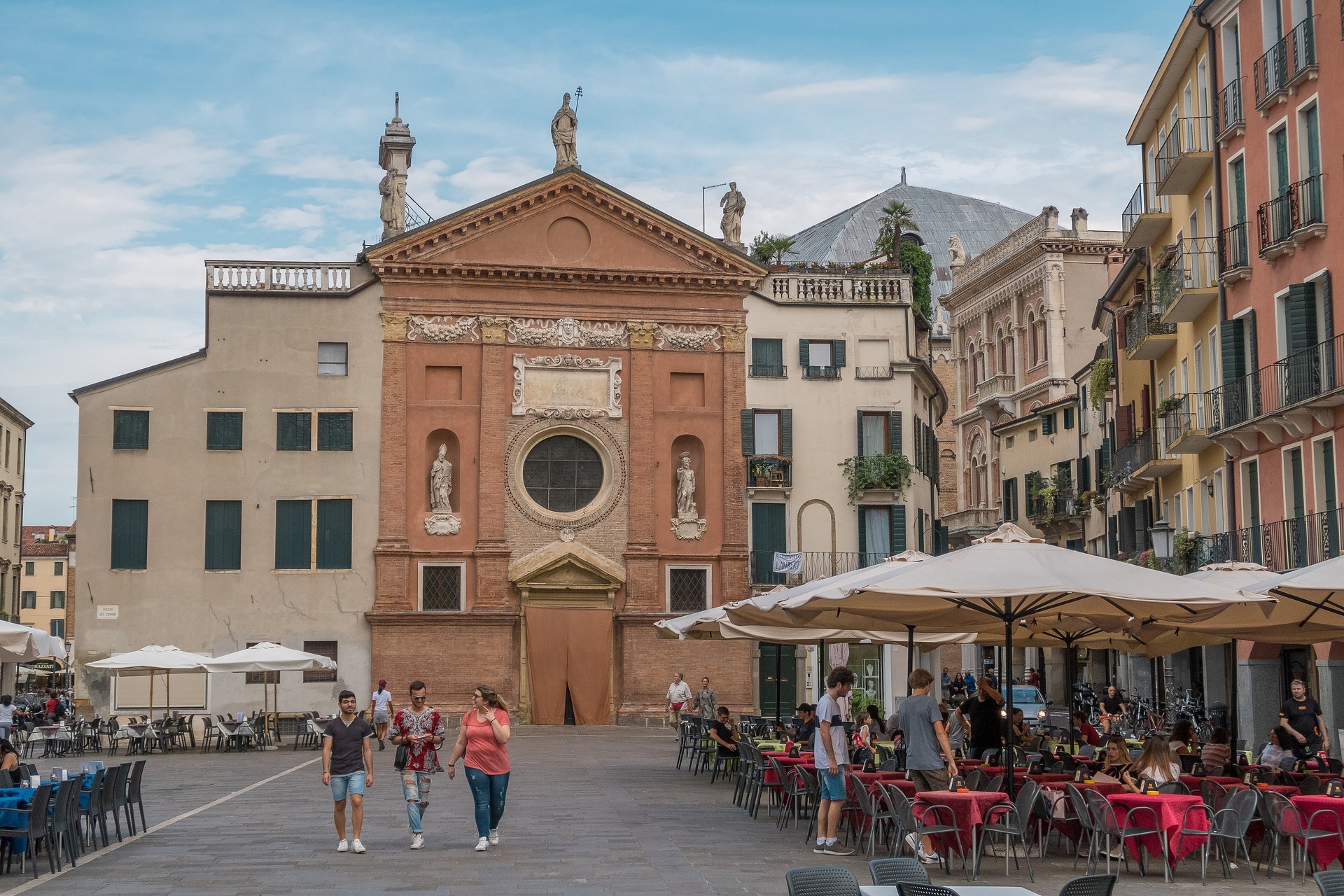 You are currently viewing Best Restaurants, Cafes, Food and Gelato in Padua