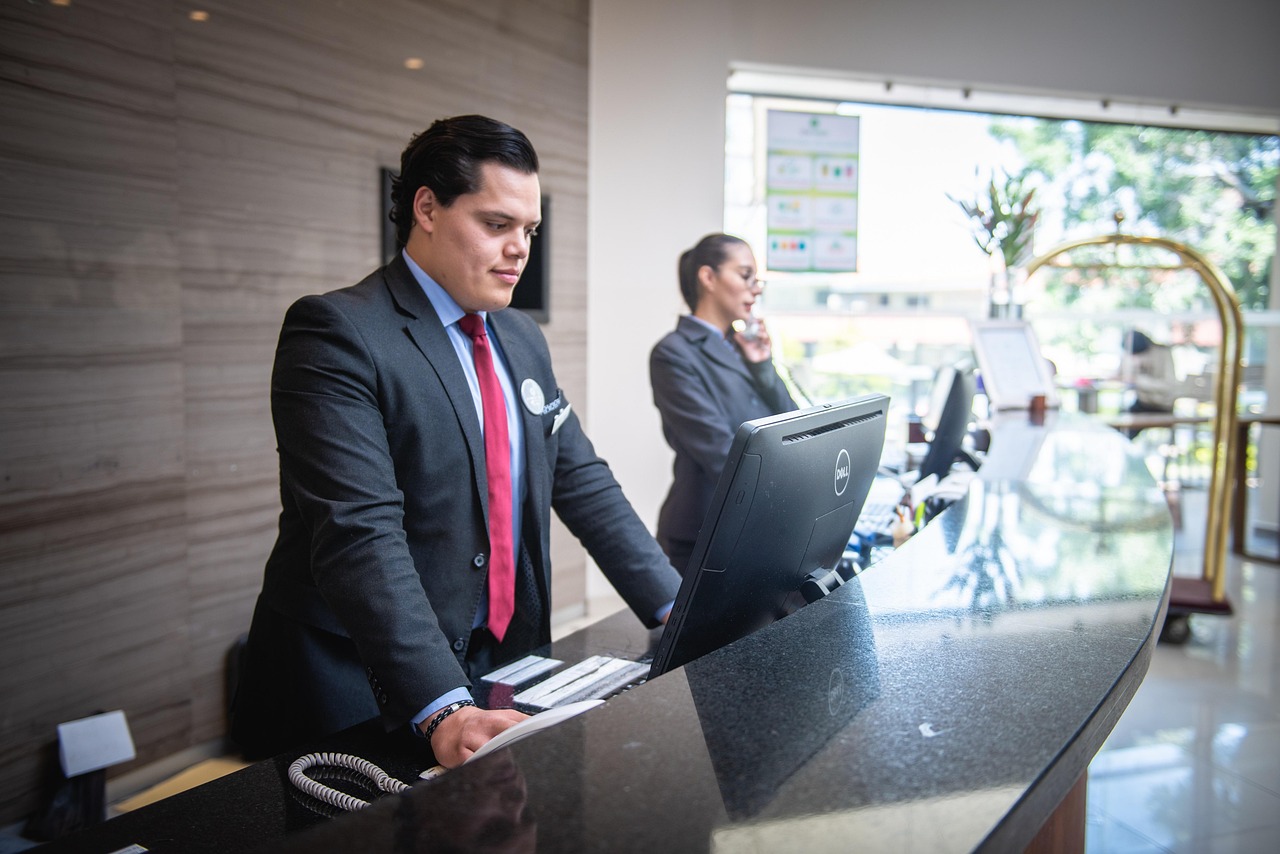 Read more about the article Customer Service in the Hospitality Sector: The Heart of Guest Experience